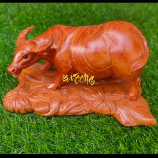 Tượng trâu bằng gỗ