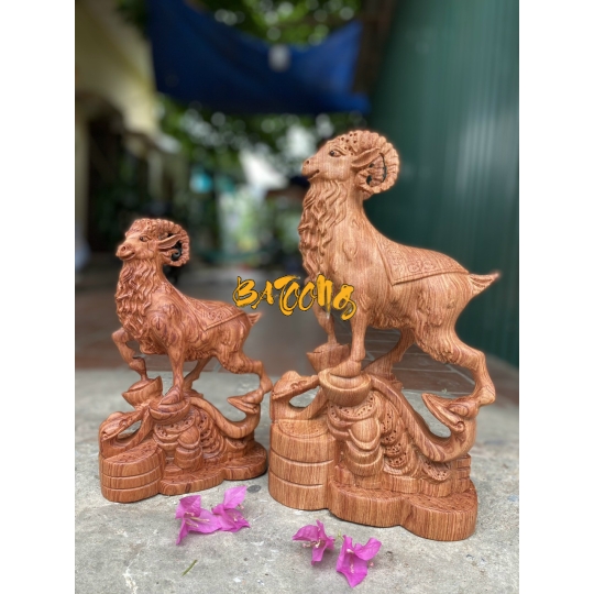 tượng con dê bằng gỗ